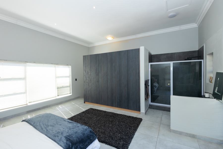 4 Bedroom Property for Sale in Ridgeworth Western Cape